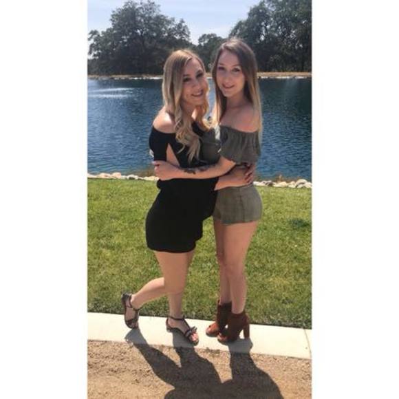 Meet your Posher, Cassandra - Picture 1 of 1